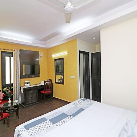 Oyo 13451 Star Corporate Avenue Hotell New Delhi Eksteriør bilde